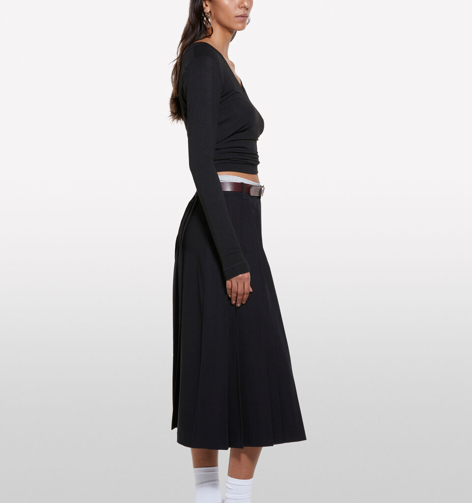 Black slim fit long sleeve t-shirt - women's long sleeve t-shirts - Black | Sisley image number 2